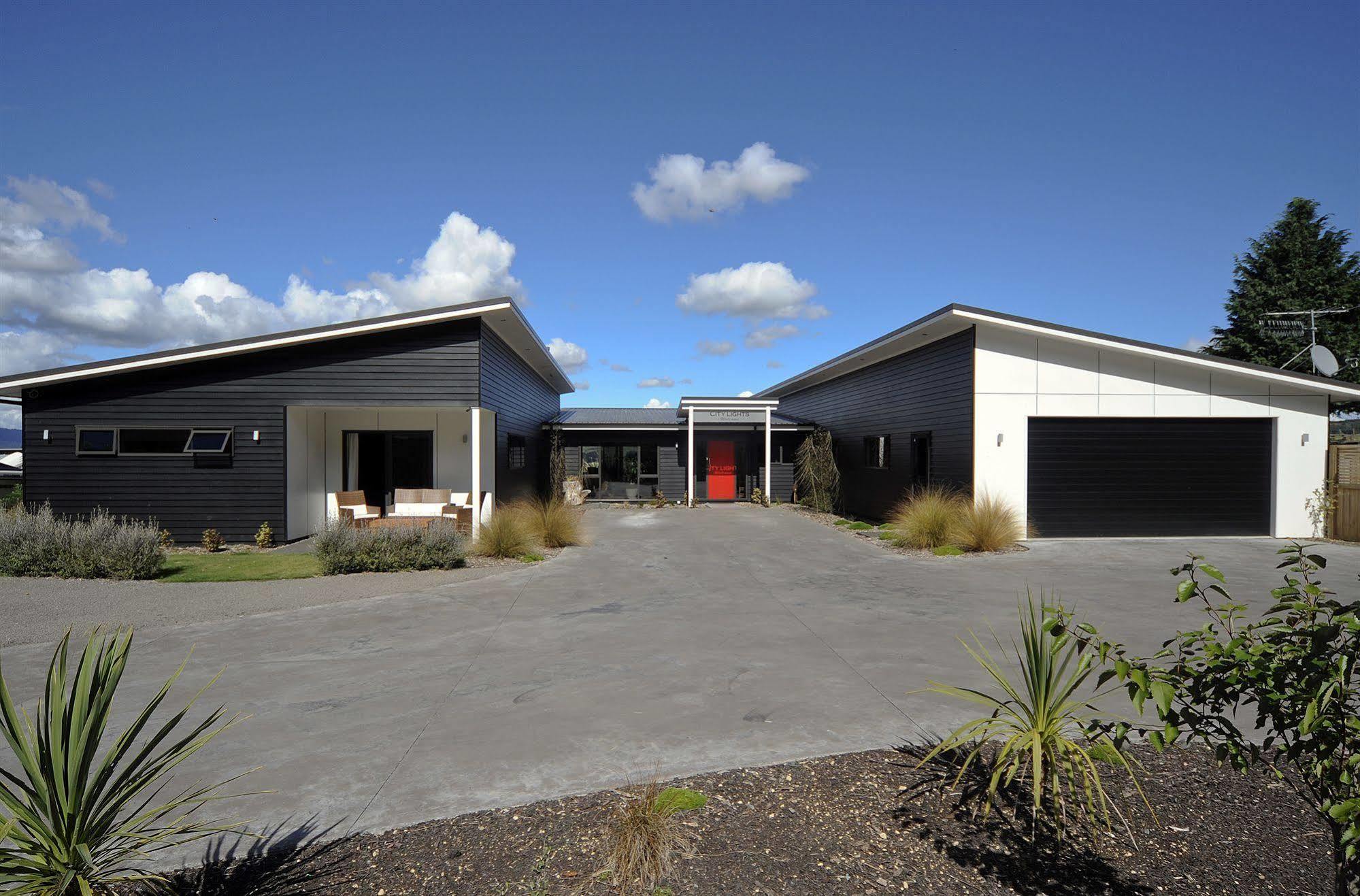 City Lights Boutique Lodge Rotorua Extérieur photo