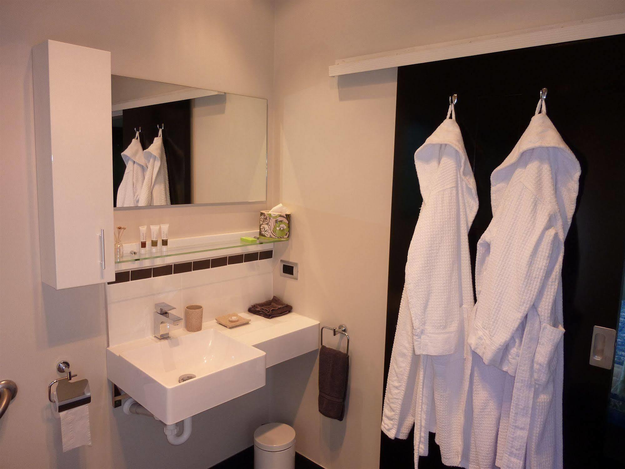 City Lights Boutique Lodge Rotorua Extérieur photo