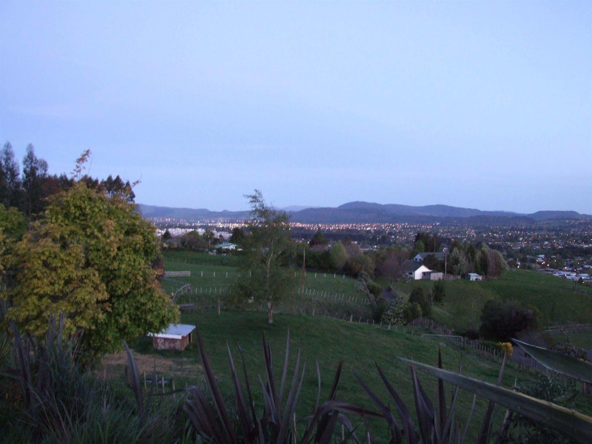 City Lights Boutique Lodge Rotorua Extérieur photo